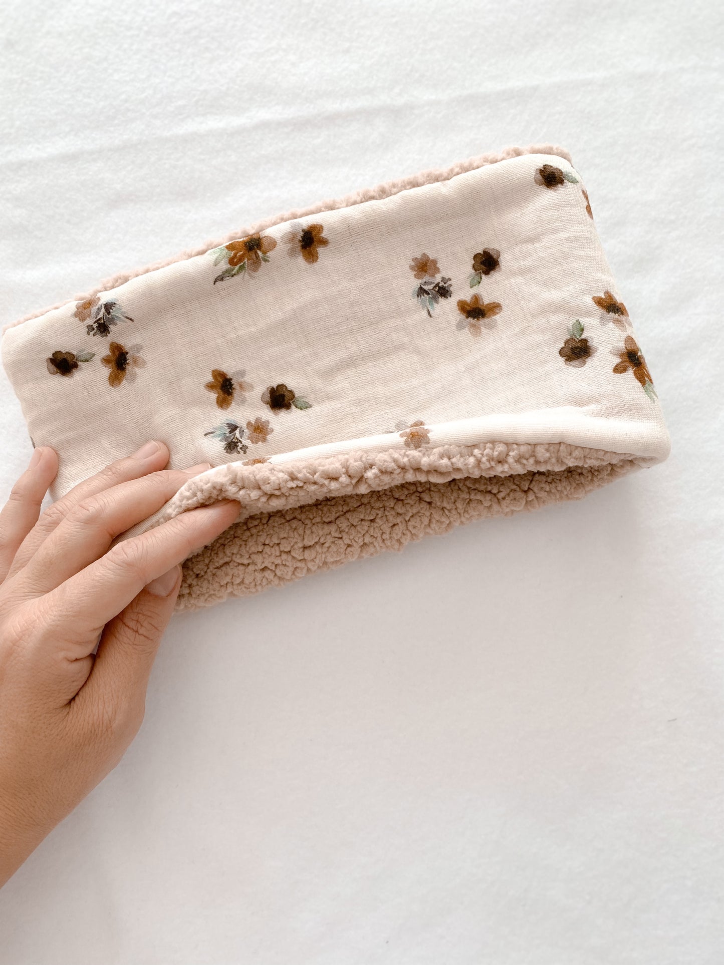 Snood bébé fleurie