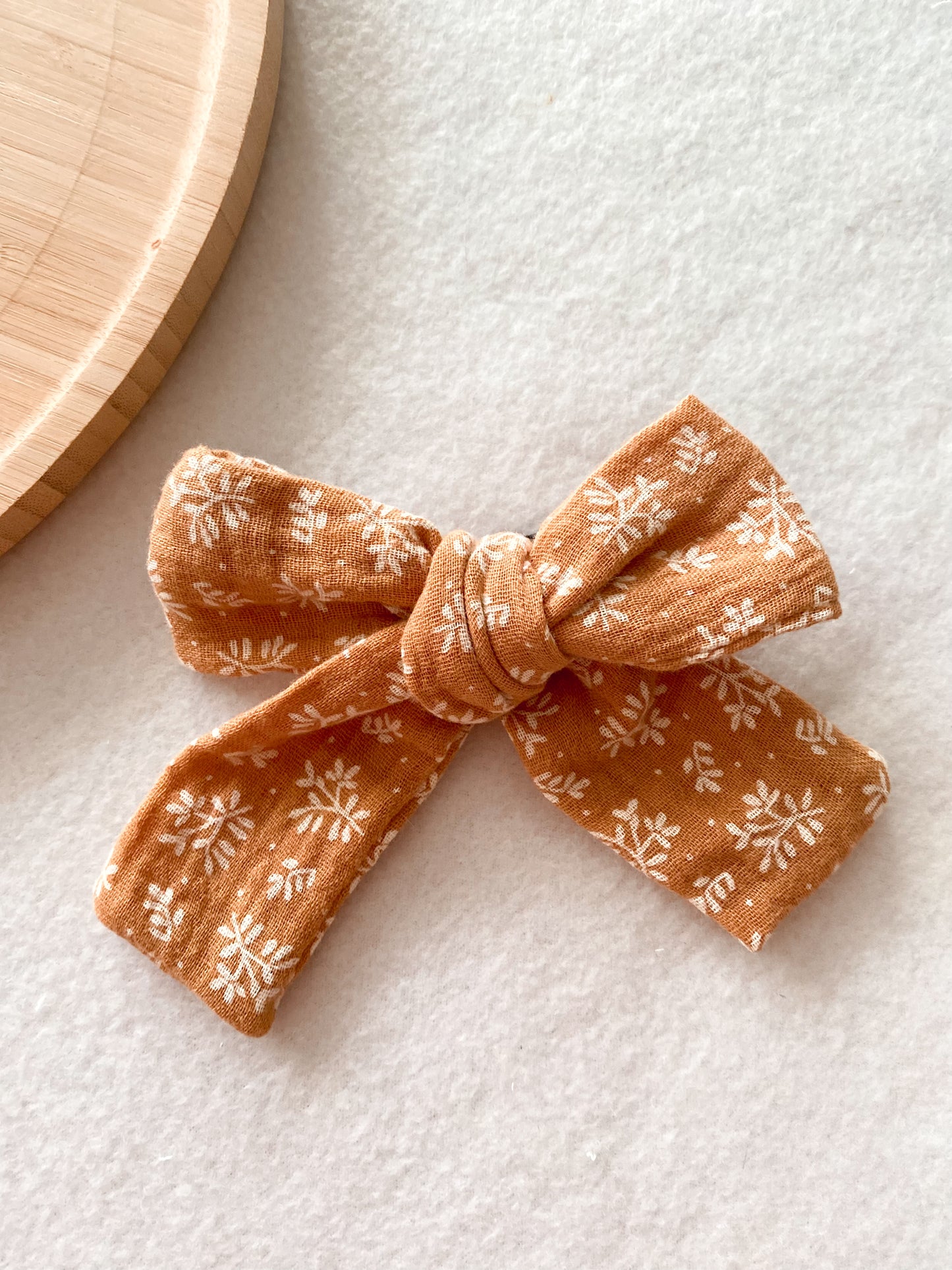 Noued ema pour barrette ou chouchou