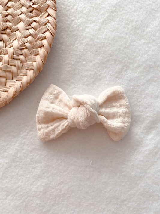 Barrette ou chouchou ou bandeau ecru