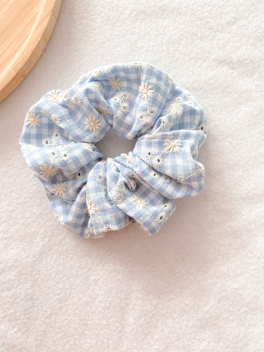 Chouchou vichy bleu brodé - scrunchie - chouchou cheveux fait main
