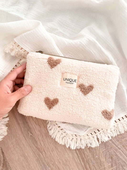 Pochette moumoute cœurs taupes