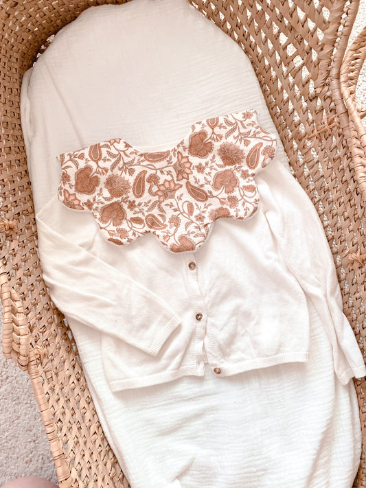 Bavoir fleur XL