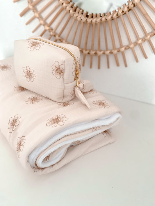 Trousse fleurie