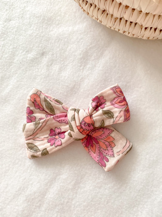 Barrette ou chouchou ou bandeau violette