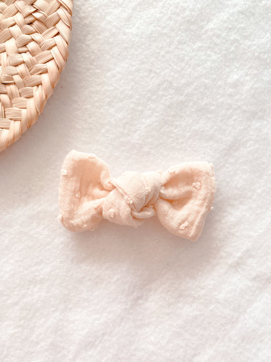 Barrette ou chouchou ou bandeau ecru plumetis
