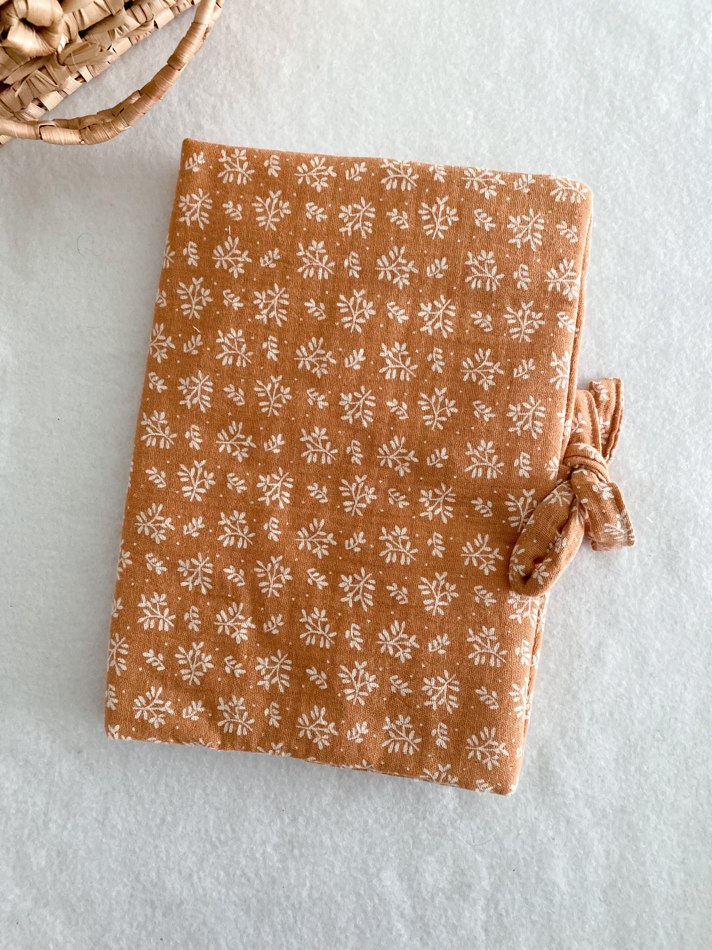 Protège Carnet de Santé Ema - protège carnet de santé Bébé Personnalisé Prénom Fait Main – Cadeau Naissance