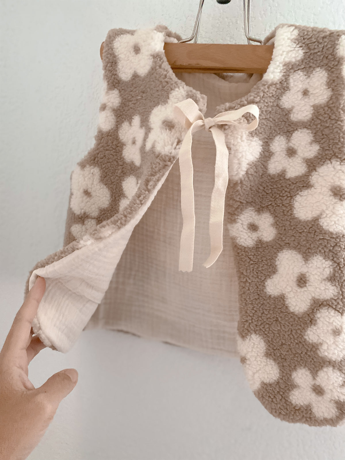 Gilet moumoute reversible fleurie