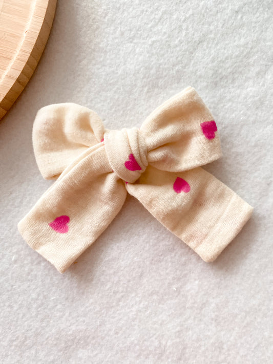 Noeud coeurs pour barrette ou chouchou