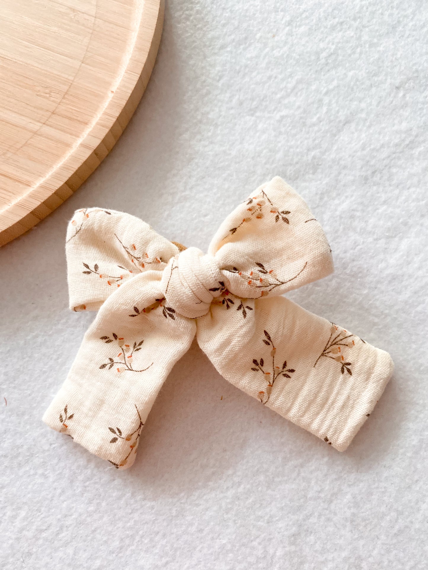 Noeud feuillages pour barrette ou chouchou